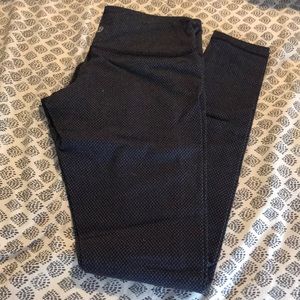 Lululemon athletica Wunder Under navy size 6